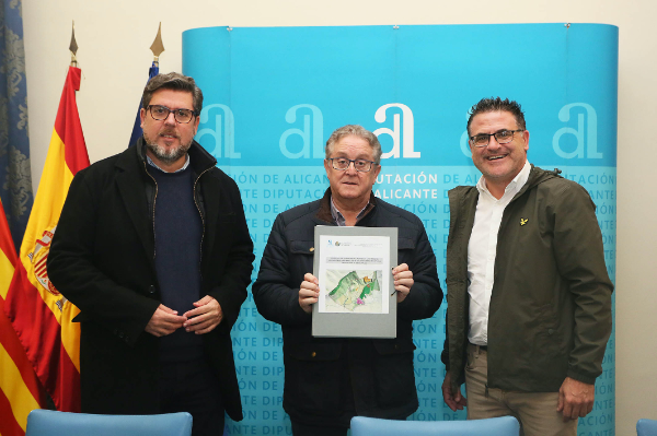 La Diputación entrega el plan director de Xorret de Catí al Ayuntamiento de Castalla